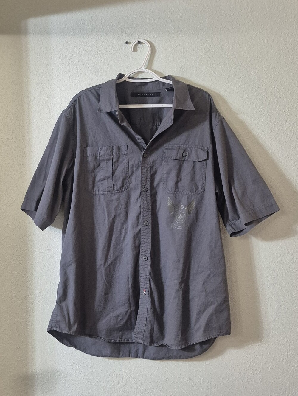 Sean John Men's Short-Sleeve Button-Down Shirt in Gray